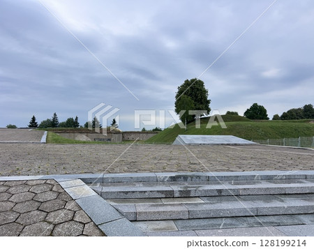 9 forth of Kaunas city monument jews, stairs, 2025 july 2 9 forth of Kaunas city monument jews, stairs, 2025 july 2 128199214