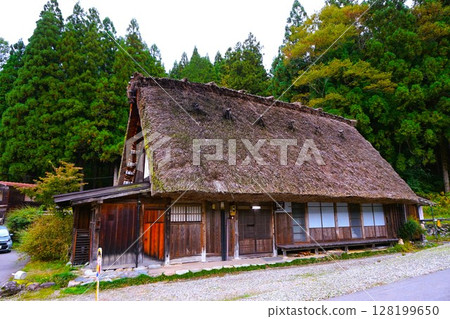 Guesthouse Shimizu Ogimachi Gassho-style Village World Heritage Site Shirakawa-go Thatched Roof 128199650