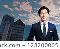 晚上的建築物和西裝革履的男人 128200005