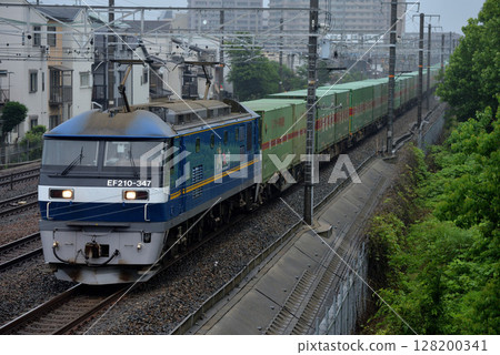 東海道線運行的EF210-347次貨櫃貨運列車 東海道線運行的EF210-347次貨櫃貨運列車 128200341