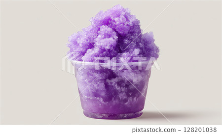 一堆紫色葡萄味刨冰,夏季節慶主食,盛在塑膠杯裡 一堆紫色葡萄味刨冰,夏季節慶主食,盛在塑膠杯裡 128201038