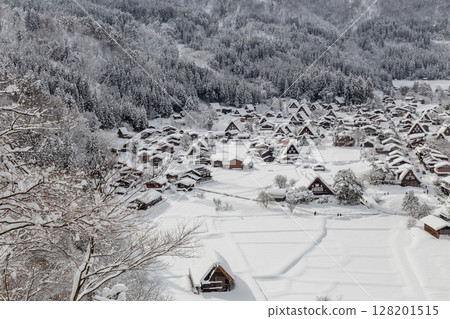 Snow-covered winter World Heritage Site Shirakawa Village (Shirakawa-go) Gifu Prefecture: January 128201515