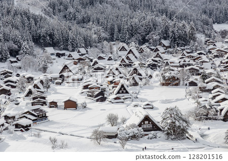 Snow-covered winter World Heritage Site Shirakawa Village (Shirakawa-go) Gifu Prefecture: January 128201516