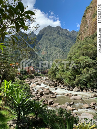Urubamba river in Peru Urubamba river in Peru 128208308
