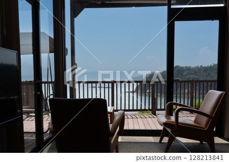 Cafe with sea view 128213841