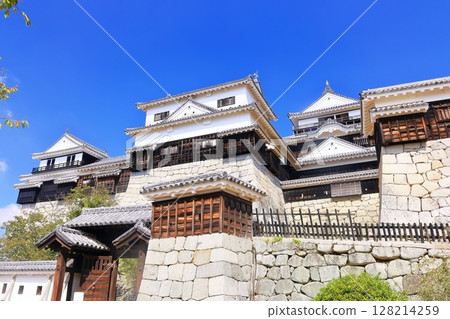 【愛媛郡】秋高氣爽的松山城天守閣(現存12座) 【愛媛郡】秋高氣爽的松山城天守閣(現存12座) 128214259