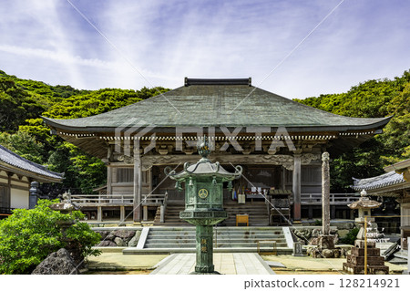 38th of the 88 Shikoku Temples: Kongofukuji Temple, Main Hall, Tosashimizu City, Kochi Prefecture 128214921