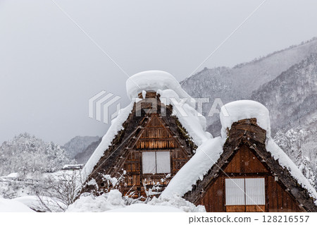 Snow-covered winter World Heritage Site Shirakawa Village (Shirakawa-go) Gifu Prefecture: January Snow-covered winter World Heritage Site Shirakawa Village (Shirakawa-go) Gifu Prefecture: January 128216557
