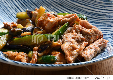 Spicy stir-fried pork, eggplant and cucumber with miso 128216948
