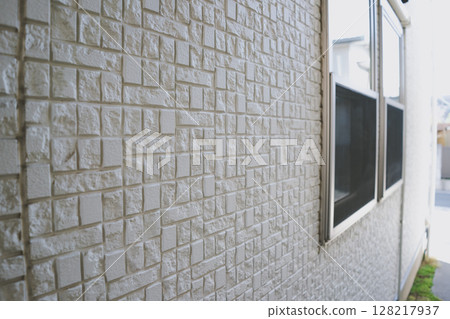 House outer wall 128217937