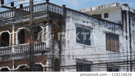 Detailed view of windows, doors and balconies of city buildings Detailed view of windows, doors and balconies of city buildings 128218626