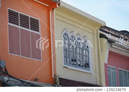 Detailed view of windows, doors and balconies of city buildings Detailed view of windows, doors and balconies of city buildings 128218670