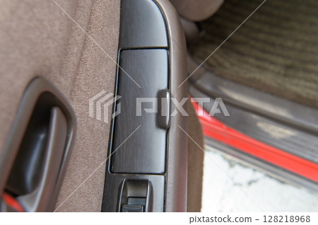 Ashtray in an old car 128218968