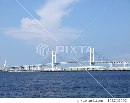 從大棧橋碼頭眺望橫濱灣大橋 128219992