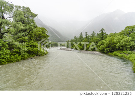 Rain Kamikochi 128221225