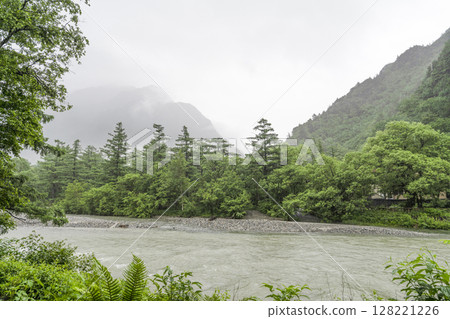 Rain Kamikochi 128221226