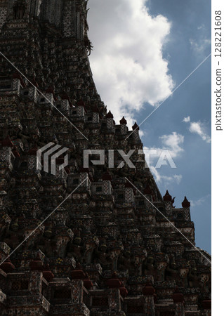 A magnificent and majestic building that reaches to the heavens 128221608