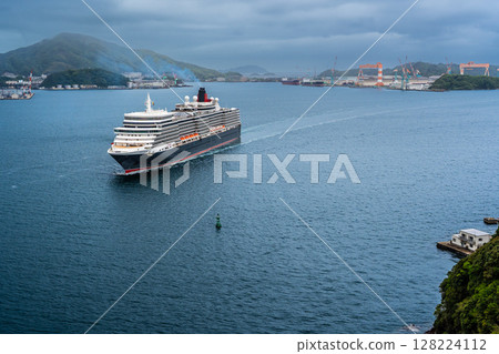 Cruise ship arriving at Nagasaki Port (Queen Elizabeth) from Megami Ohashi Bridge [Nagasaki City] 128224112