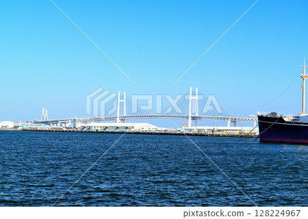 從橫濱山下公園眺望海灣大橋 從橫濱山下公園眺望海灣大橋 128224967