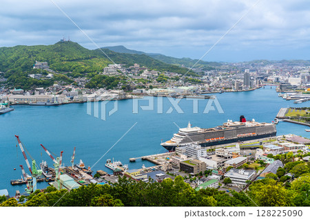 Cruise ship arriving at Nagasaki Port (Queen Elizabeth) Mount Nabekanmuri [Nagasaki City] 128225090