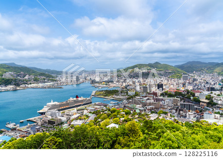 Cruise ship arriving at Nagasaki Port (Queen Elizabeth) Mount Nabekanmuri [Nagasaki City] 128225116