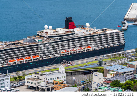 Cruise ship arriving at Nagasaki Port (Queen Elizabeth) Mount Nabekanmuri [Nagasaki City] 128225131