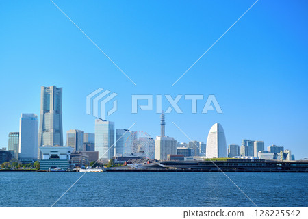 Yokohama: View of Yokohama Osanbashi Pier and Natomirai from the Yamashita Pier wharf 128225542
