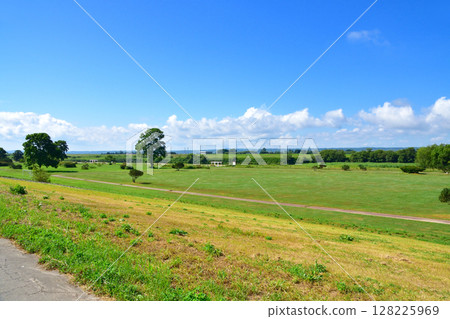 JR北海道池田站週邊及當別川的風景 128225969