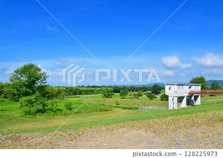 JR北海道池田站週邊及當別川的風景 128225973