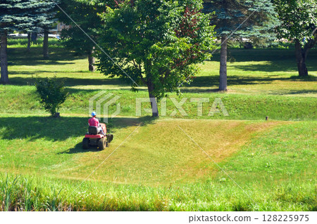 JR北海道池田站週邊及當別川的風景 128225975