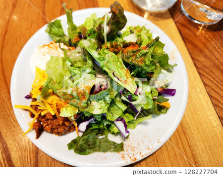 Delicious salad 128227704