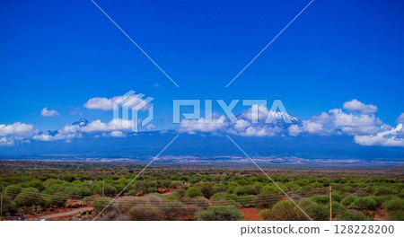 Mount Kilimanjaro Landscapes Highway Road Kimana Emali Oloitokitok Kenya Tanzania Mount Kilimanjaro Landscapes Highway Road Kimana Emali Oloitokitok Kenya Tanzania 128228200