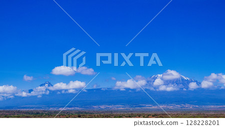 Mount Kilimanjaro Landscapes Highway Road Kimana Emali Oloitokitok Kenya Tanzania Mount Kilimanjaro Landscapes Highway Road Kimana Emali Oloitokitok Kenya Tanzania 128228201