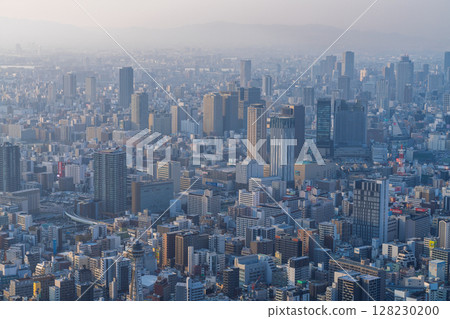 大阪城市景觀：大阪市中心的夜景 128230200