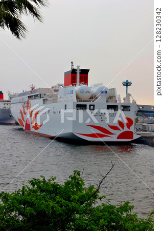 Two Sunflowers at Cosmo Ferry Terminal, Osaka Nanko Two Sunflowers at Cosmo Ferry Terminal, Osaka Nanko 128230342