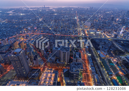 大阪府:大阪市和市中心的夜景 大阪府:大阪市和市中心的夜景 128231086