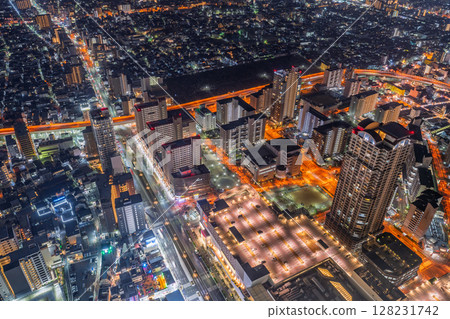 大阪府：大阪市和市中心的夜景 128231742