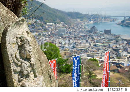從尾道市千光寺眺望尾道的春天景色(廣島縣) 從尾道市千光寺眺望尾道的春天景色(廣島縣) 128232746
