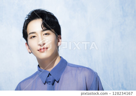 年輕人的肖像 年輕人的肖像 128234167