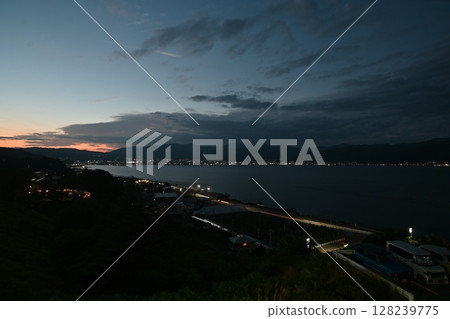 Sunset over Lake Suwa 128239775
