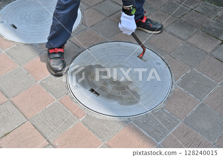 Septic tank maintenance, inspection, cleaning, and maintenance Septic tank maintenance, inspection, cleaning, and maintenance 128240015