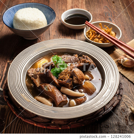 Hearty Chinese Pork Rib Soup Delight 128241006