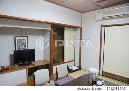 restaurant restaurant 128241892
