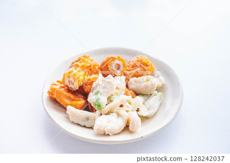 Bite-sized chikuwa and edamame 128242037