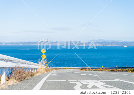 Kagawa Prefecture, Shozu District, Teshima, A hillside view with a view of the sea Kagawa Prefecture, Shozu District, Teshima, A hillside view with a view of the sea 128242361