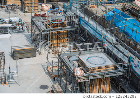 A building construction site seen from above 128243292