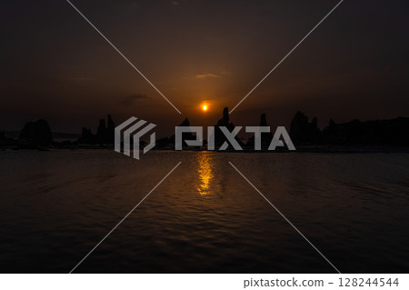 <和歌山縣>橋行岩的黎明 128244544