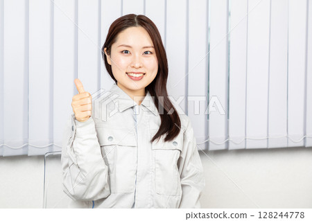 穿著工作服的亞洲女性,有好兆頭 01 穿著工作服的亞洲女性,有好兆頭 01 128244778