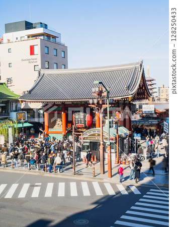 Sensoji Temple Kaminarimon *Some parts are soft focus 128250433