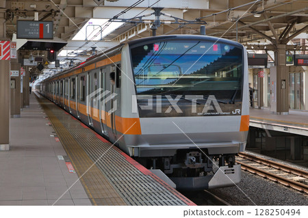 Chuo Line Rapid Train Green Car Platform Chuo Line Rapid Train Green Car Platform 128250494